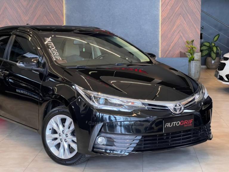 TOYOTA - COROLLA - 2018/2018 - Preta - R$ 106.900,00