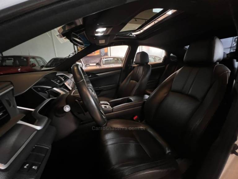 HONDA - CIVIC - 2019/2019 - Branca - R$ 138.900,00