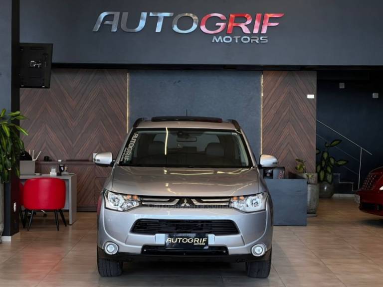 MITSUBISHI - OUTLANDER - 2015/2015 - Prata - R$ 75.900,00