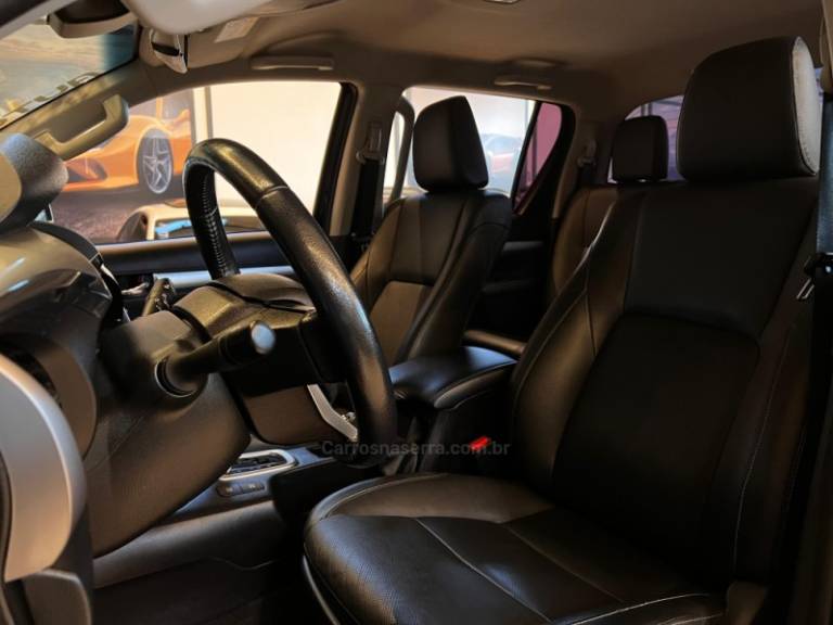 TOYOTA - HILUX - 2021/2021 - Preta - R$ 239.900,00