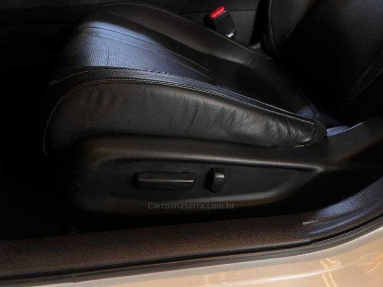 HONDA - CIVIC - 2017/2017 - Branca - R$ 127.900,00