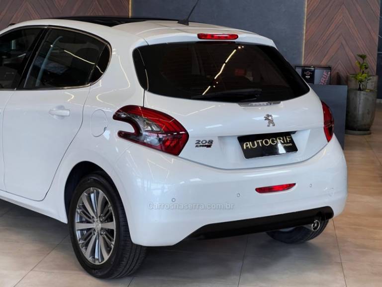 PEUGEOT - 208 - 2017/2017 - Branca - R$ 58.900,00