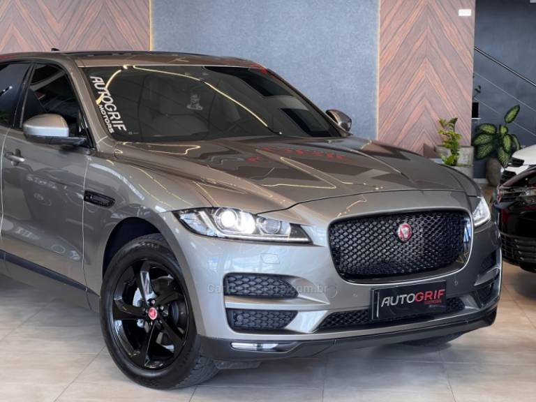 JAGUAR - F-PACE - 2018/2019 - Cinza - R$ 228.900,00