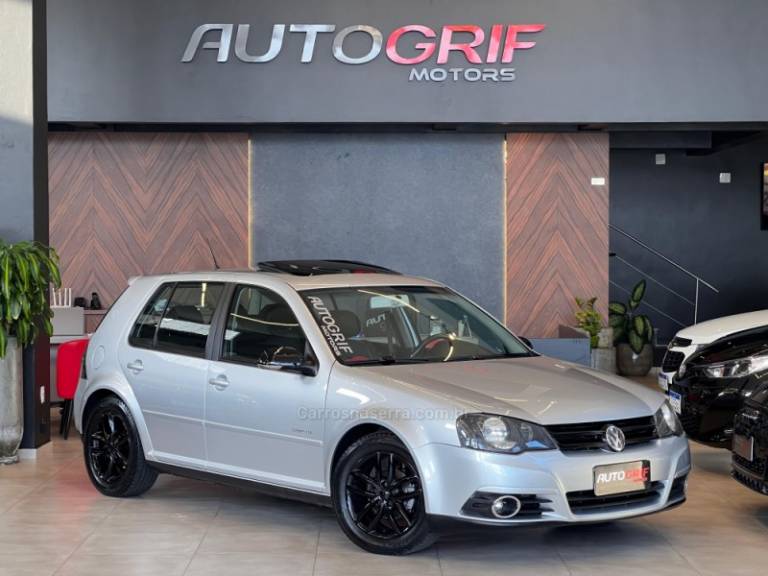 VOLKSWAGEN - GOLF - 2011/2012 - Prata - R$ 56.900,00