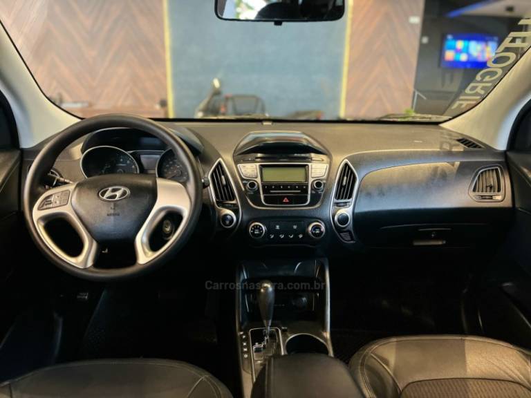 HYUNDAI - IX35 - 2010/2011 - Preta - R$ 61.900,00