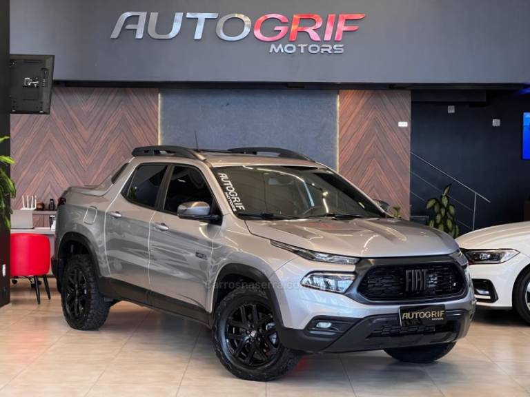 FIAT - TORO - 2022/2022 - Cinza - R$ 143.900,00