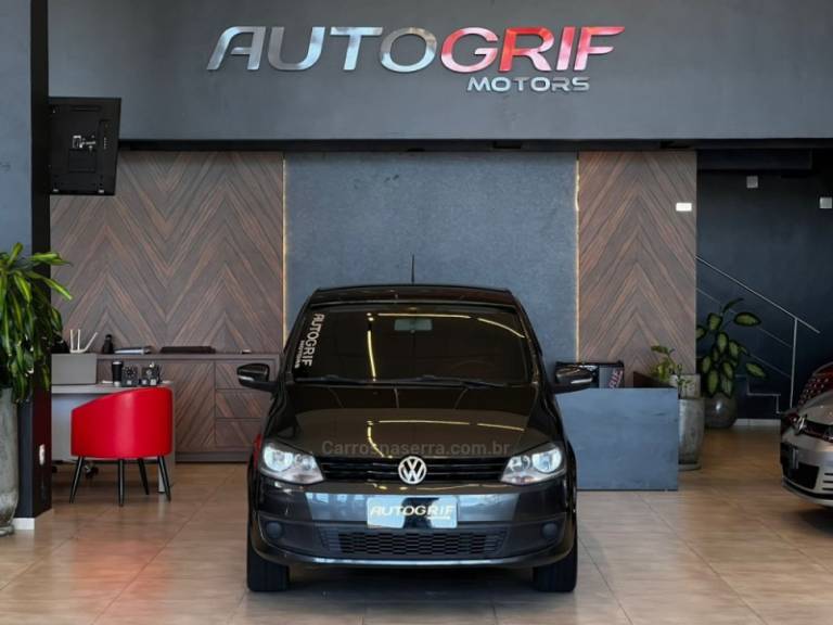 VOLKSWAGEN - FOX - 2013/2013 - Cinza - R$ 41.900,00