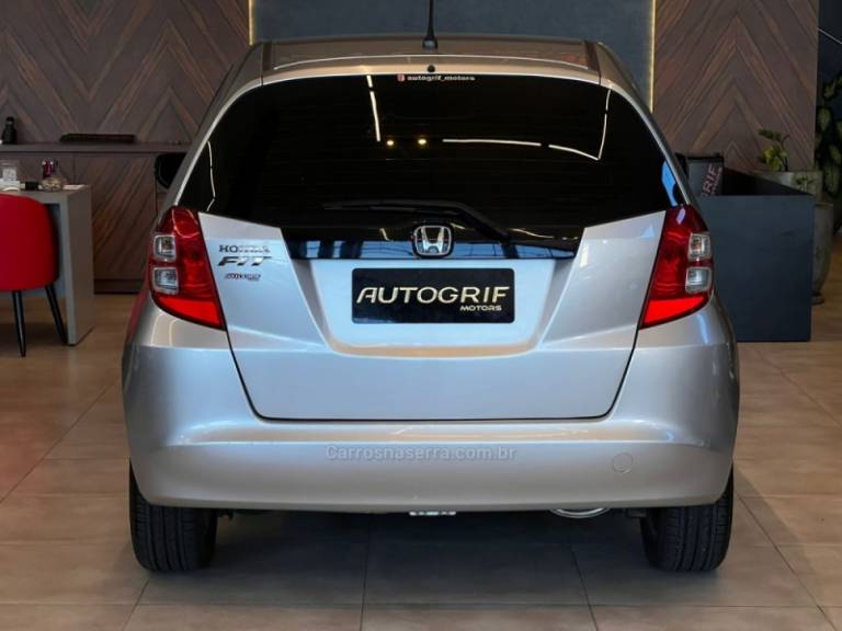 HONDA - FIT - 2010/2010 - Prata - R$ 47.900,00