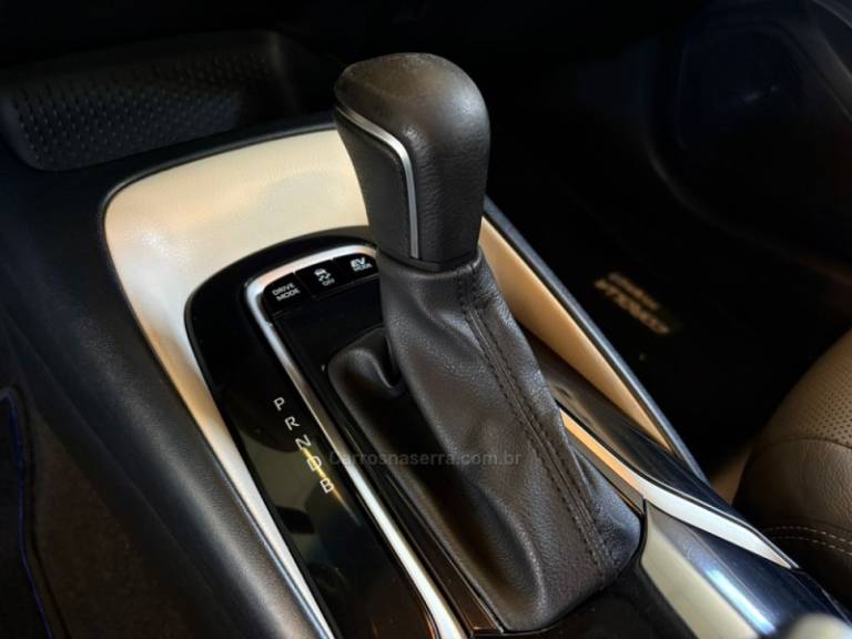 TOYOTA - COROLLA - 2020/2020 - Branca - R$ 131.900,00