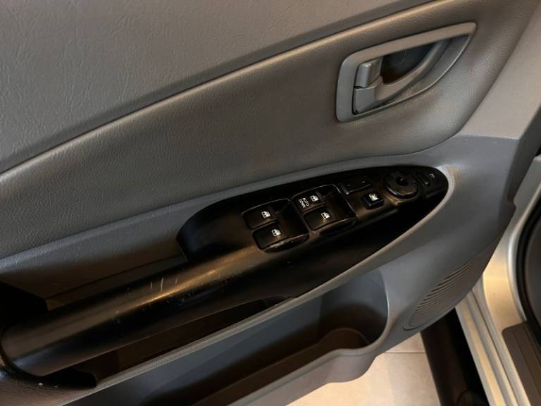 HYUNDAI - TUCSON - 2012/2013 - Prata - R$ 41.900,00