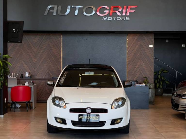 FIAT - BRAVO - 2012/2013 - Branca - R$ 44.900,00