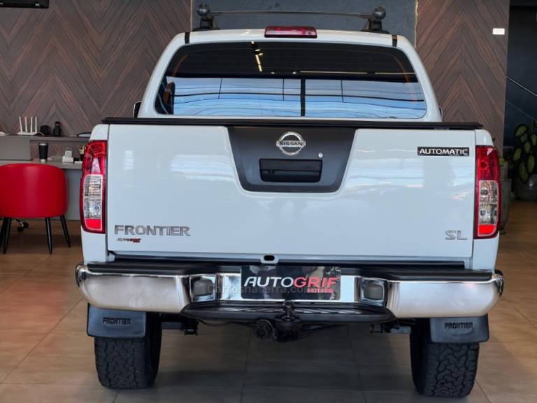 NISSAN - FRONTIER - 2015/2015 - Branca - R$ 105.900,00