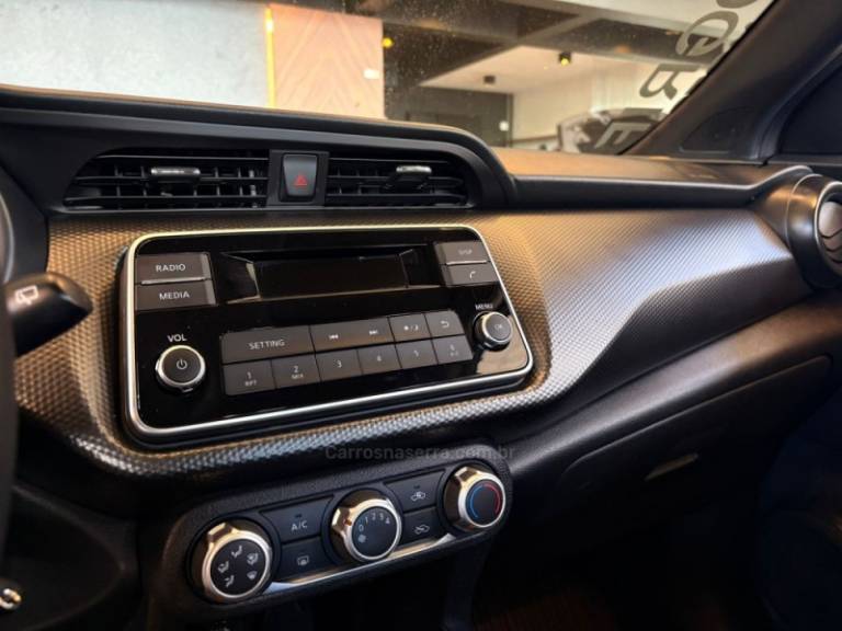 NISSAN - KICKS - 2019/2019 - Branca - R$ 80.900,00