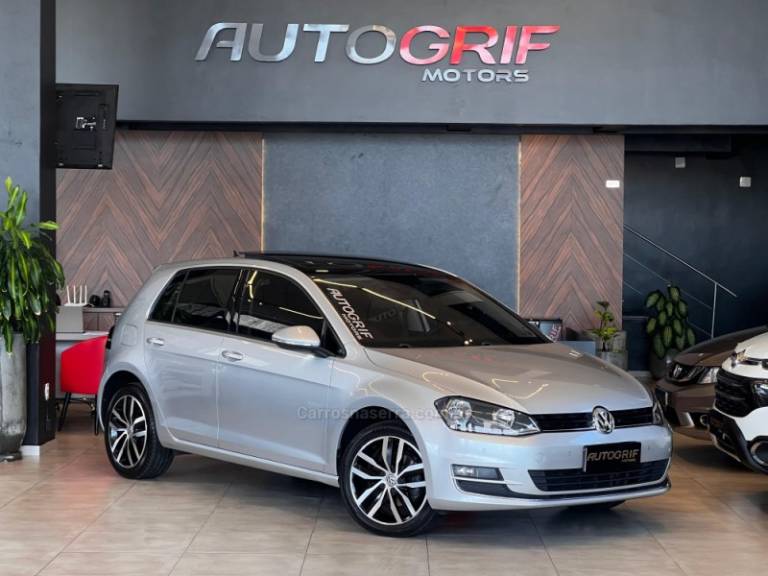 VOLKSWAGEN - GOLF - 2015/2015 - Prata - R$ 86.900,00
