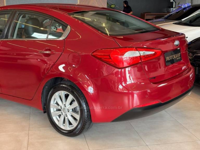 KIA MOTORS - CERATO - 2014/2014 - Vermelha - R$ 64.900,00