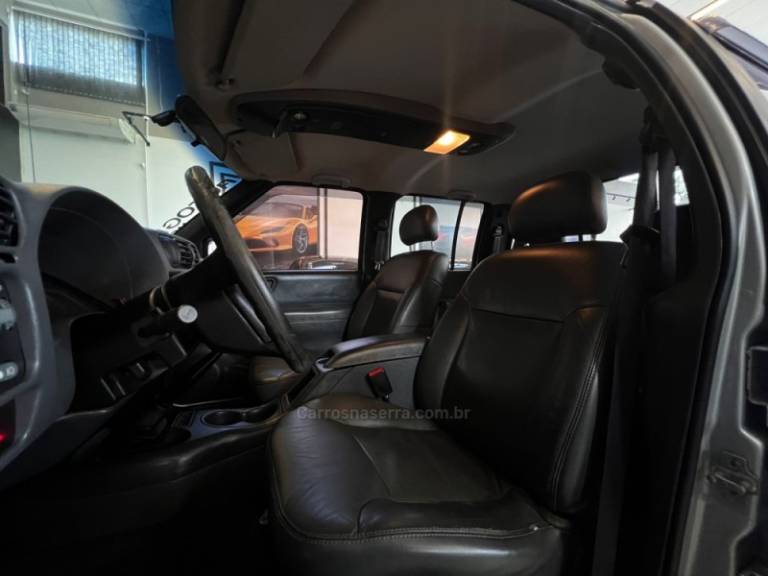 CHEVROLET - S10 - 2010/2010 - Prata - R$ 64.900,00