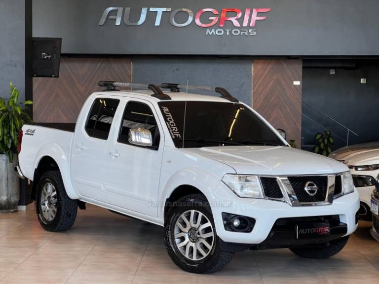 NISSAN - FRONTIER - 2015/2015 - Branca - R$ 105.900,00