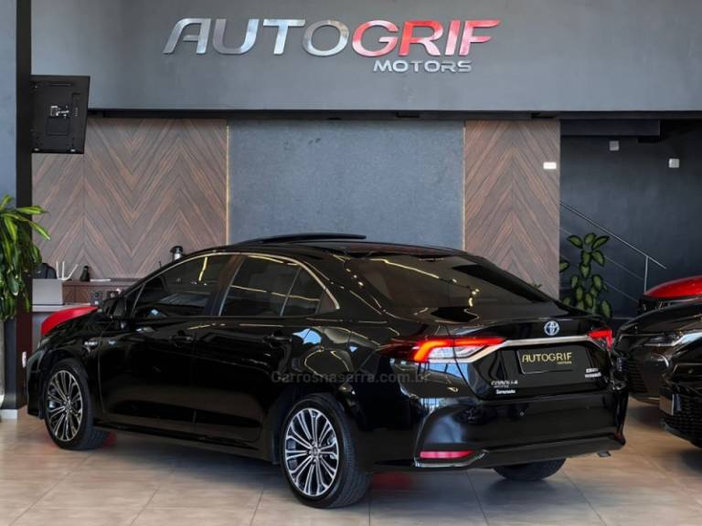 TOYOTA - COROLLA - 2021/2021 - Preta - R$ 138.900,00