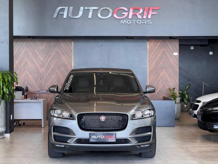 JAGUAR - F-PACE - 2018/2019 - Cinza - R$ 228.900,00