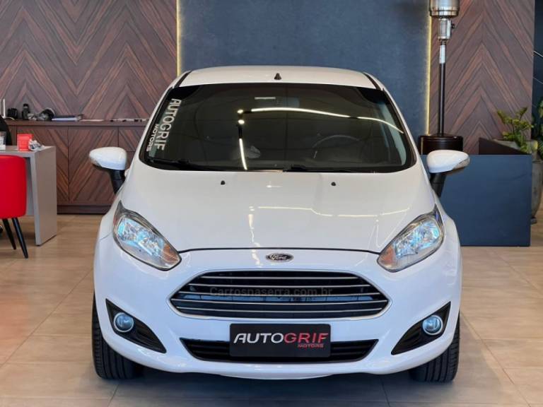 FORD - FIESTA - 2014/2014 - Branca - R$ 41.900,00