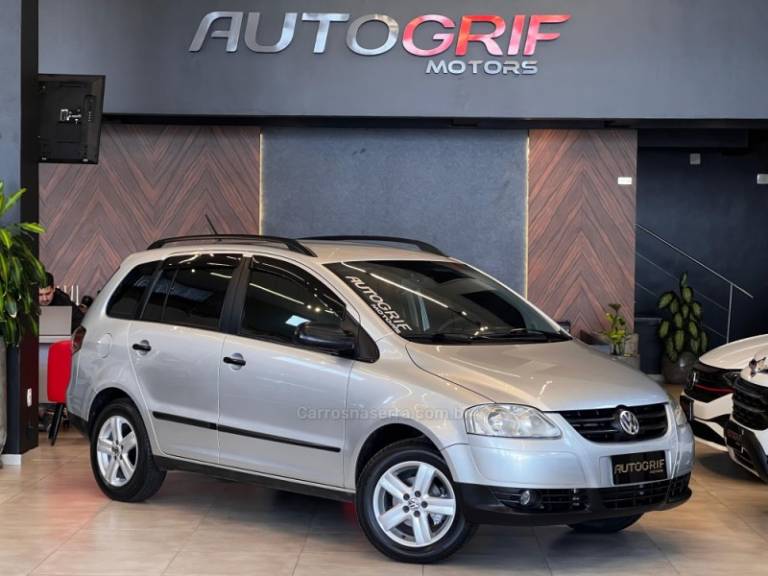 VOLKSWAGEN - SPACEFOX - 2010/2010 - Prata - R$ 35.900,00