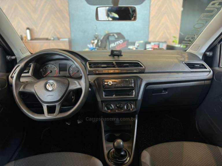 VOLKSWAGEN - VOYAGE - 2018/2019 - Cinza - R$ 51.900,00