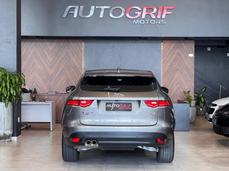 JAGUAR - F-PACE - 2018/2019 - Cinza - R$ 228.900,00