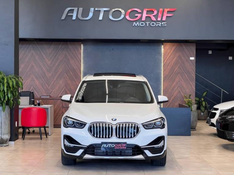 BMW - X1 - 2020/2020 - Branca - R$ 184.900,00