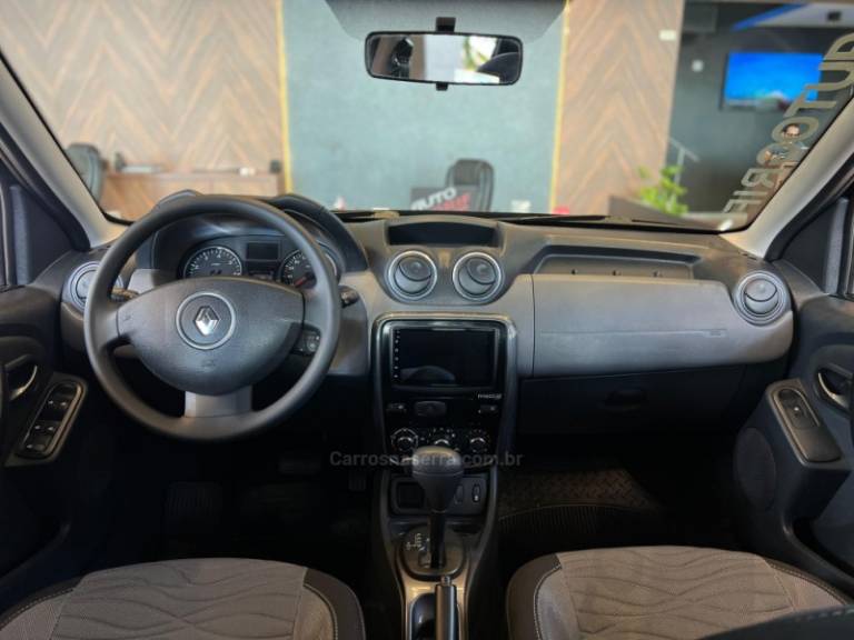 RENAULT - DUSTER - 2014/2015 - Preta - R$ 54.900,00