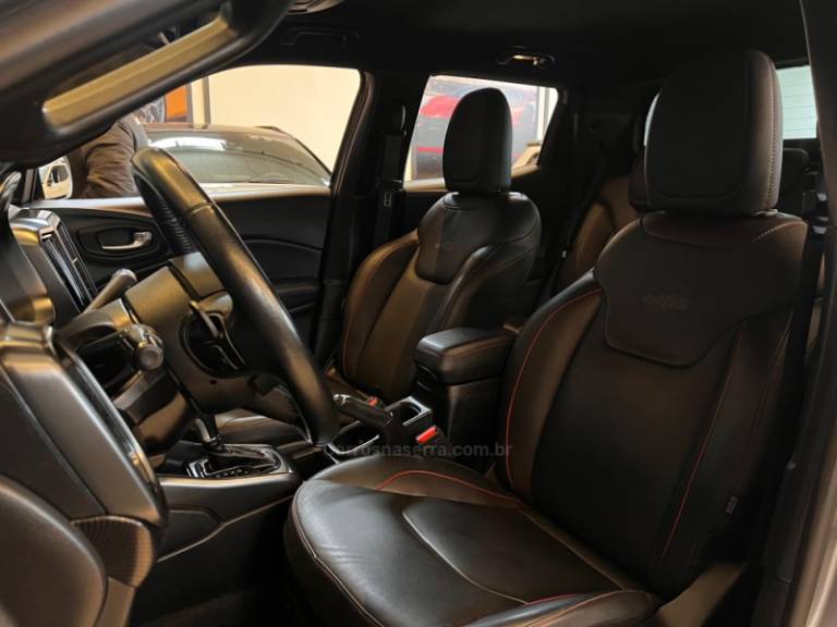 FIAT - TORO - 2022/2022 - Cinza - R$ 143.900,00