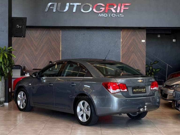 CHEVROLET - CRUZE - 2013/2013 - Cinza - R$ 57.900,00