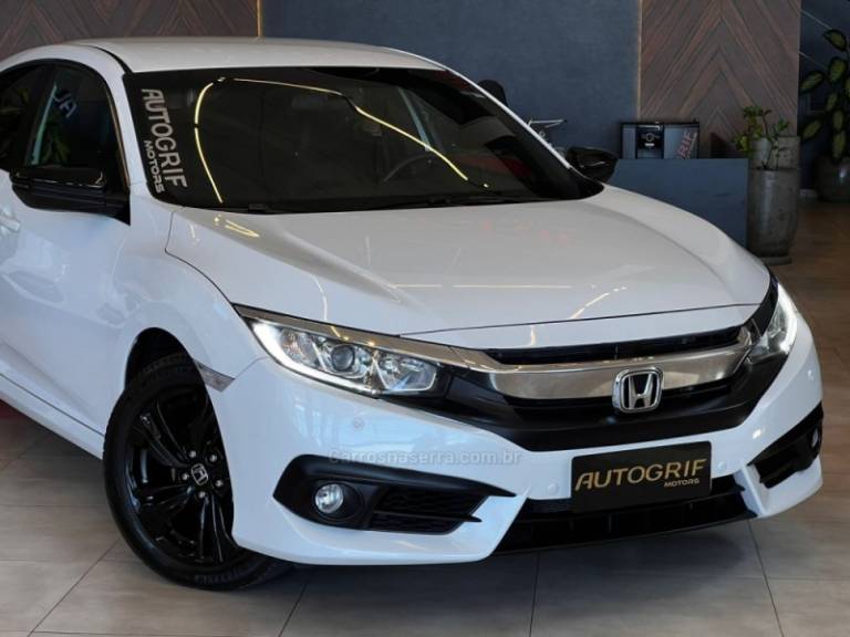 HONDA - CIVIC - 2016/2017 - Branca - R$ 108.900,00