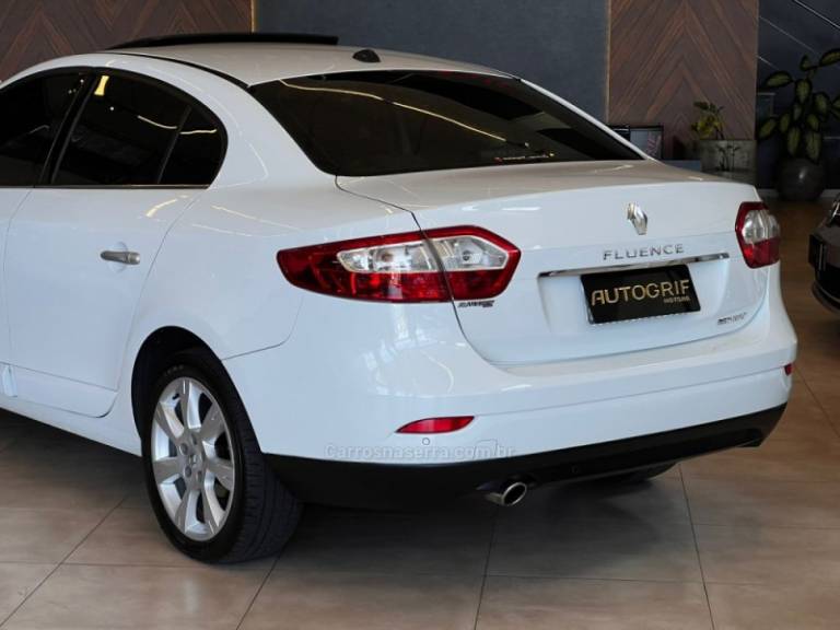 RENAULT - FLUENCE - 2014/2014 - Branca - R$ 46.900,00
