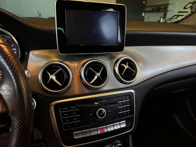 MERCEDES-BENZ - GLA 200 - 2019/2019 - Branca - R$ 133.900,00