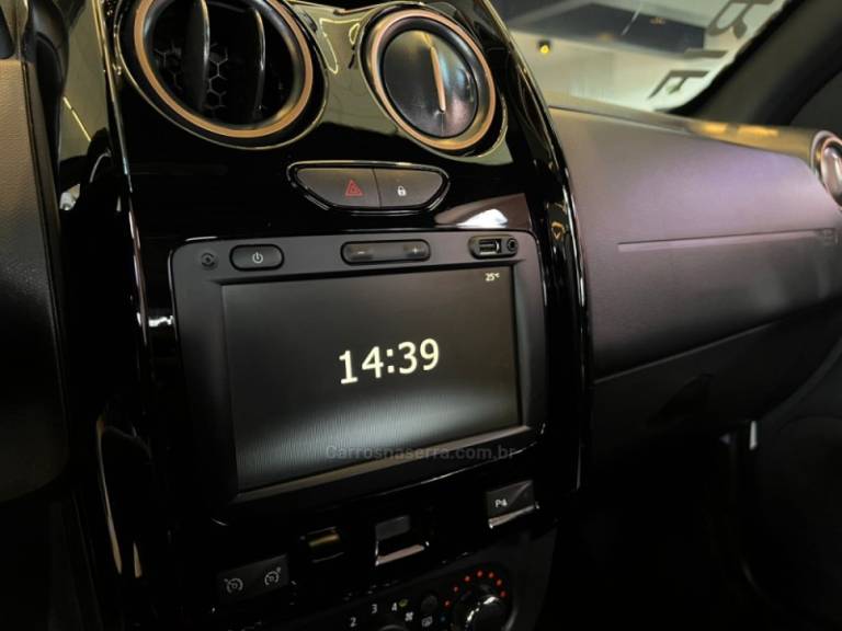 RENAULT - DUSTER - 2019/2020 - Branca - R$ 75.900,00