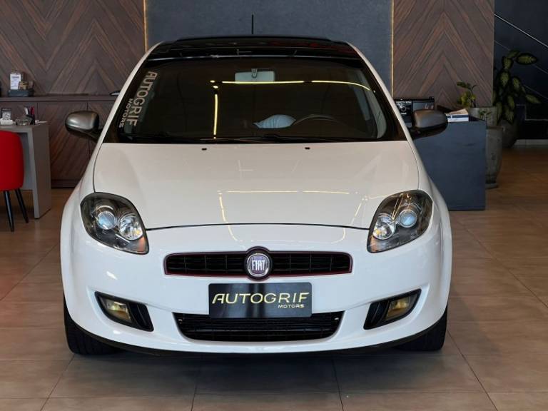 FIAT - BRAVO - 2012/2013 - Branca - R$ 44.900,00