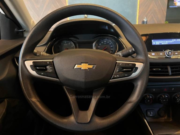 CHEVROLET - ONIX - 2022/2022 - Branca - R$ 66.900,00