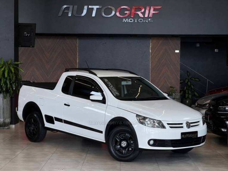 VOLKSWAGEN - SAVEIRO - 2012/2012 - Branca - R$ 48.900,00