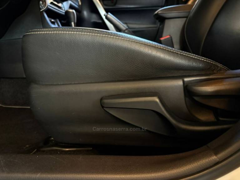 TOYOTA - COROLLA - 2019/2019 - Branca - R$ 105.900,00