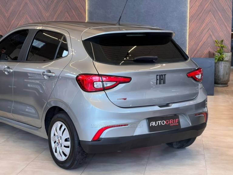 FIAT - ARGO - 2018/2019 - Prata - R$ 55.900,00