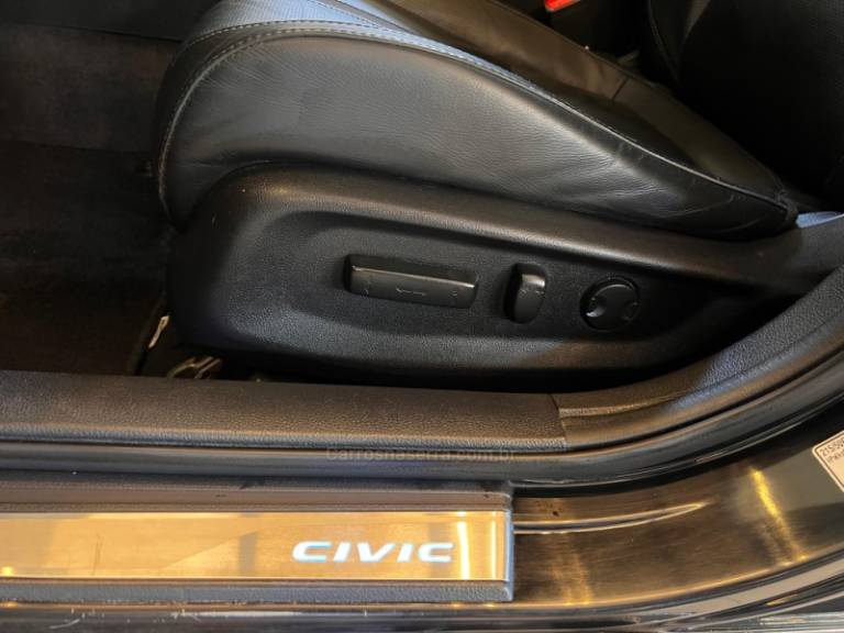HONDA - CIVIC - 2019/2020 - Preta - R$ 146.900,00