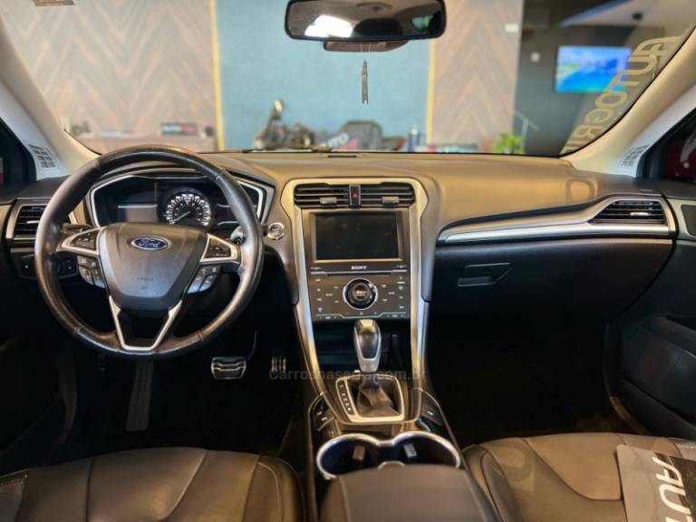 FORD - FUSION - 2015/2015 - Prata - R$ 81.900,00