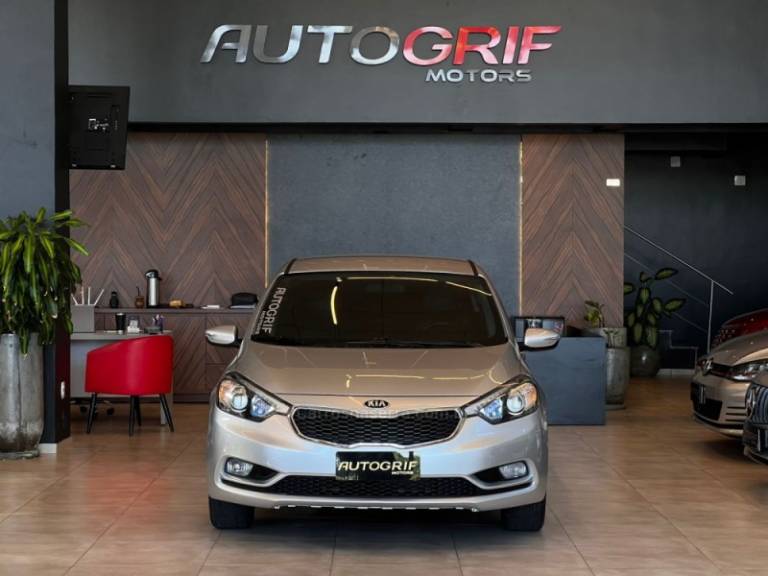 KIA MOTORS - CERATO - 2014/2014 - Prata - R$ 63.900,00