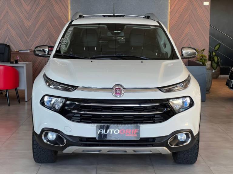 FIAT - TORO - 2017/2018 - Branca - R$ 91.900,00