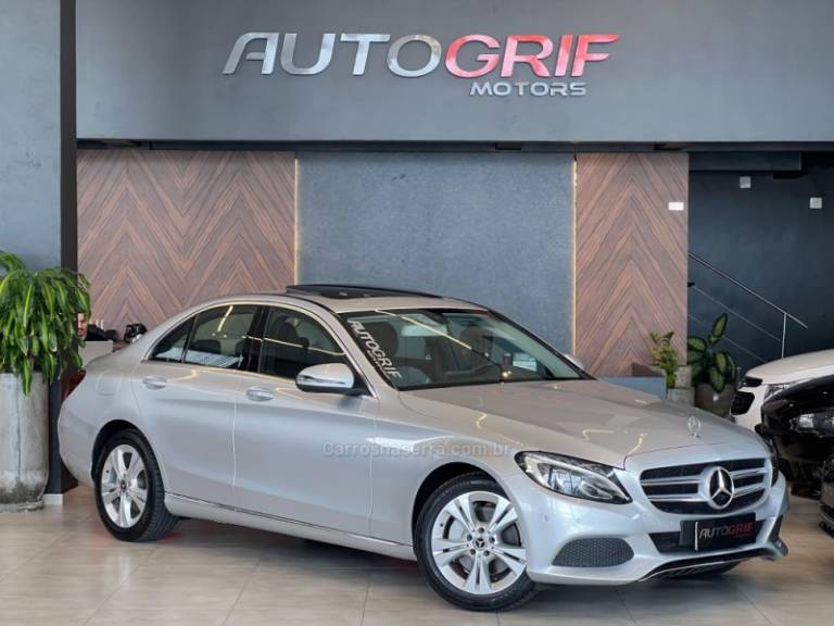 MERCEDES-BENZ - C 250 - 2017/2018 - Prata - R$ 159.900,00