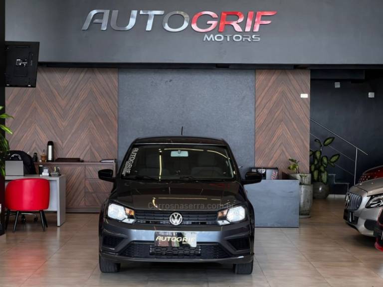 VOLKSWAGEN - VOYAGE - 2018/2019 - Cinza - R$ 51.900,00