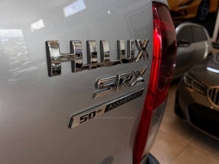 TOYOTA - HILUX - 2018/2019 - Prata - R$ 208.900,00