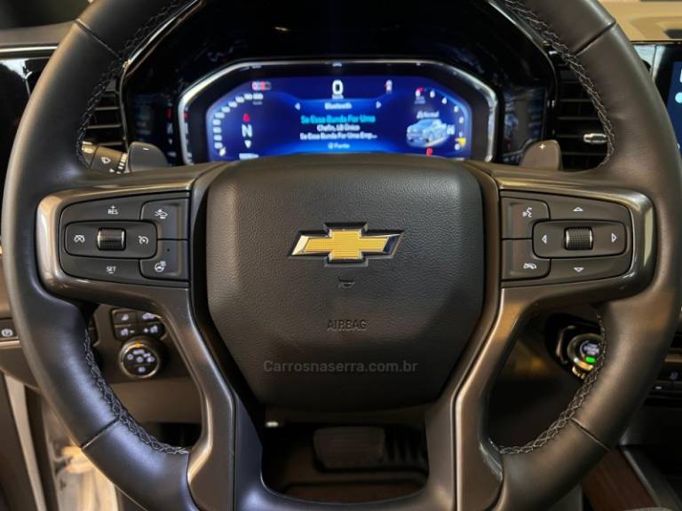 CHEVROLET - SILVERADO - 2023/2024 - Branca - R$ 459.900,00
