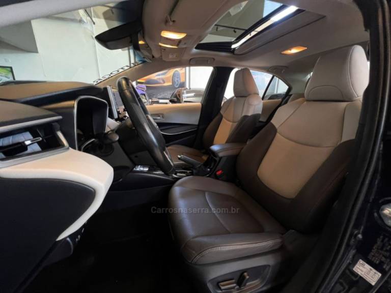 TOYOTA - COROLLA - 2021/2021 - Preta - R$ 138.900,00