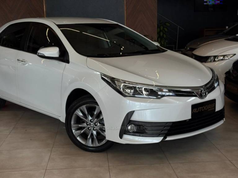 TOYOTA - COROLLA - 2019/2019 - Branca - R$ 105.900,00